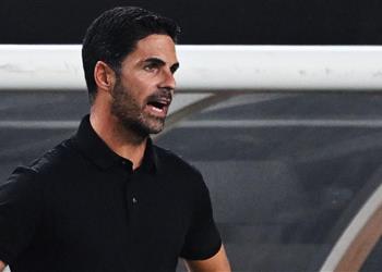 بعد كالافيوري آرسنال يستعد للإعلان عن صفقة جديدة