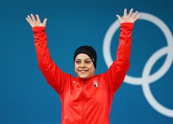 فيديو سارة سمير تقدم وعد ا بعد التتويج بفضية رفع الأثقال في أولمبياد باريس