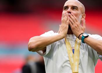 جوارديولا بعد التتويج بالدرع الخيرية الهدف الآن ليس الفوز بالدوري الإنجليزي