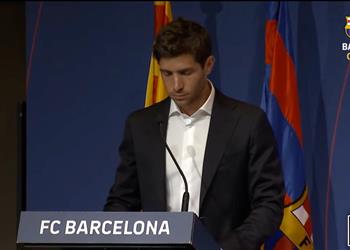 سيرجي روبيرتو يودع زملاءه ويكشف عن هدفه المفضل مع برشلونة