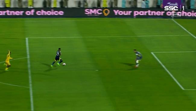 أيمن يحيى يهدر انفراد تام امام التعاون في كأس السوبر السعودي