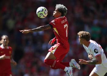 عقبة أمام برشلونة لحسم صفقة لويس دياز من ليفربول