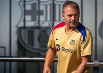 فليك يوضح موقف أولمو من الظهور الأول مع برشلونة أمام فالنسيا ومدى جاهزية بيدري