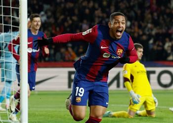 رومانو ناد في محادثات متقدمة مع برشلونة لضم فيتور روكي