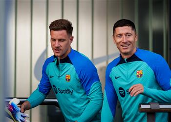 تير شتيجن يوجه طلب ا لـ ليفاندوفسكي ويكشف سياسة فليك مع برشلونة