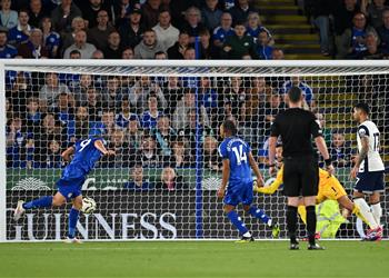 فيديو فاردي ي حبط توتنهام ويقود ليستر سيتي إلى التعادل في الدوري الإنجليزي