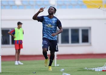 فيديو فيستون مايلي يسجل هدف بيراميدز الأول أمام الجونة