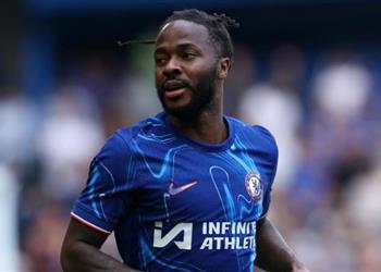 موندو توضح حقيقة اهتمام برشلونة بضم سترلينج من تشيلسي