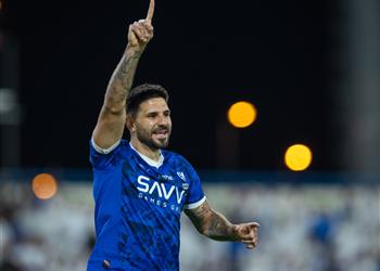 فيديو ميتروفيتش ي سجل هدف الهلال الأول أمام الأخدود