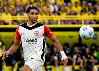 فرانفكورت يرد على عرض نوتينجهام لضم عمر مرموش