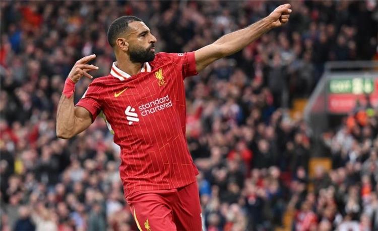 محمد صلاح يحتفل بأهداف مع ليفربول