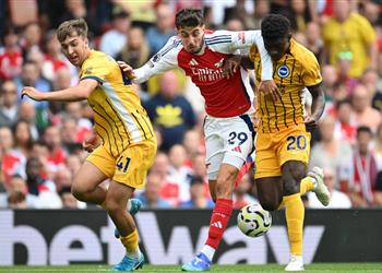 فيديو بـ10 لاعبين آرسنال يسقط في فخ التعادل أمام برايتون بـ الدوري الإنجليزي