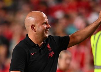 آرني سلوت رغم فوز ليفربول بثلاثية مانشستر يونايتد كان يستحق نتيجة مختلفة