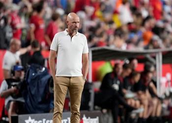 تين هاج يوضح أسباب سقوط مانشستر يونايتد بثلاثية أمام ليفربول