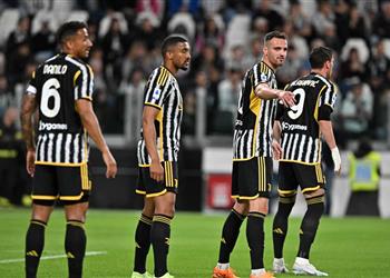 رسمي ا يوفنتوس يغلق الباب في وجه ليفربول ويعلن تمديد عقد لاعبه