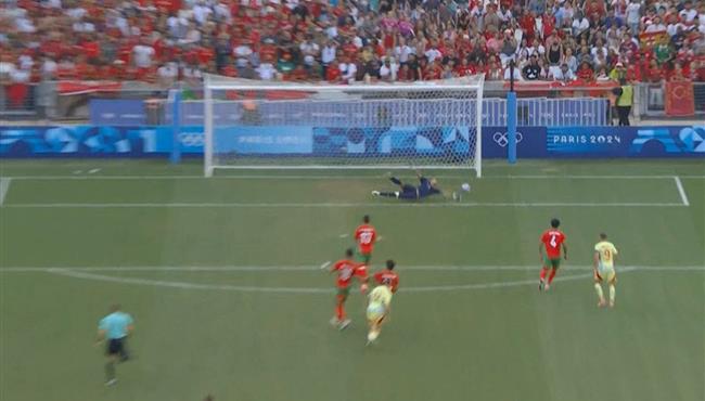 تصدي منير المحمدي يحرم فيرمين لوبيز من تسجيل هدف رائع لـ اسبانيا