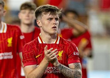 تقارير ليفربول يوضح موقفه من بيع بن دوك هذا الصيف