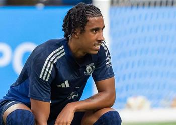 ليني يورو يوجه رسالة لجماهير مانشستر يونايتد بعد إصابته القوية