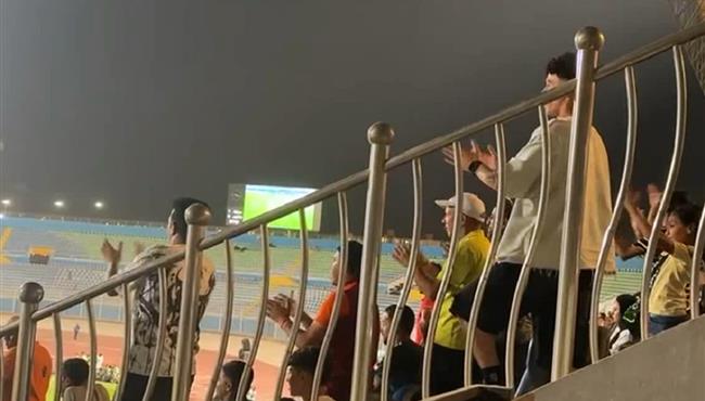 بالطبلة البلدي جماهير سيراميكا تحتفل بالهدف الاول في مرمى الجيش