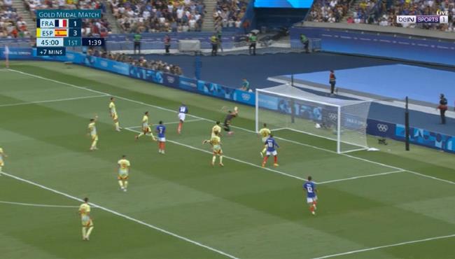 تصدي ارناو تيناس الرائع يحرم فرنسا من تسجيل هدف بنهائي اولمبياد باريس