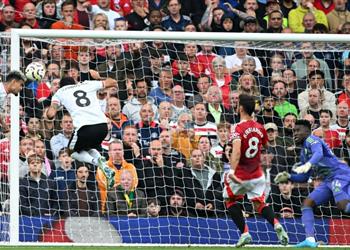 فيديو أسيست محمد صلاح لويس دياز يسجل هدف ليفربول الأول أمام مانشستر يونايتد