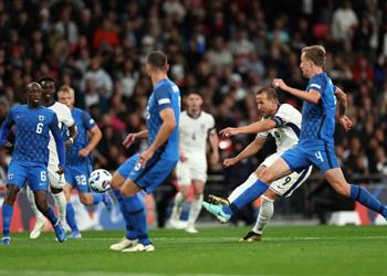 هاري كين يحتفل بالمئوية ويقود إنجلترا لعبور فنلندا بثنائية في دوري الأمم الأوروبية