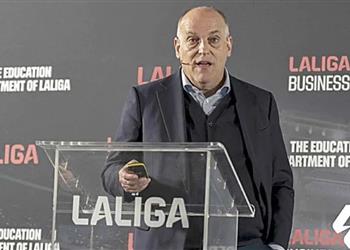 تيباس سعيد بعدم انتقال نيكو ويليامز إلى برشلونة ولاعب ريال مدريد سيفوز بالكرة الذهبية