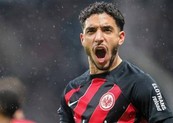 مدرب فرانكفورت شعرت بـ صدمة بسبب عمر مرموش وينتظر اختبار ا حاسم ا