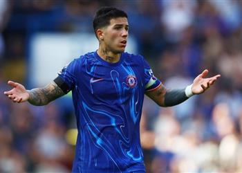 بسبب فرنسا الاتحاد الإنجليزي يتخذ قرار ا بشأن معاقبة إنزو فرنانديز