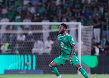 فيديو فرانك كيسيه يسجل هدف الأهلي الأول أمام النصر في الدوري السعودي