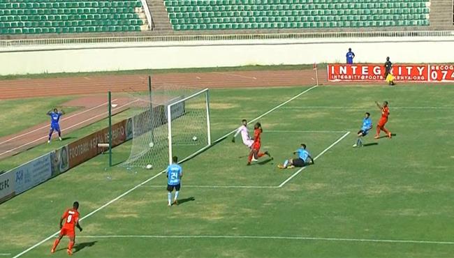 حسام عبد المجيد ينقذ الزمالك ويمنع فرصه خطيرة لـ الشرطة الكيني