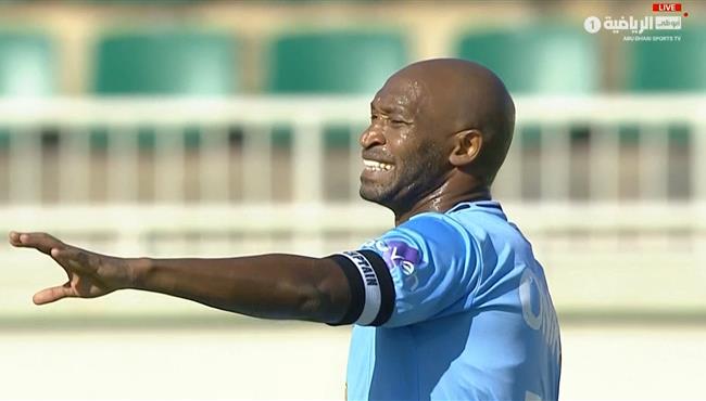 شيكابالا يهدر فرصه هدف في مباراة الزمالك والشرطة الكيني