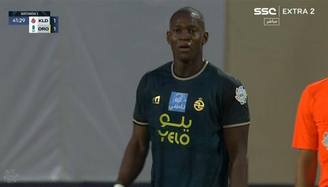 لقطة مهارية رائعة من اليو ديانج في مباراة الخلود والعروبة بالدوري السعودي