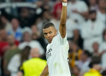 أردت صفعه مبابي يوضح ردة فعله الغريبة تجاه زميله في ريال مدريد أمام شتوتجارت