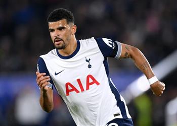 متجاهلا محمد صلاح سولانكي يختار أفضل مهاجم على الإطلاق