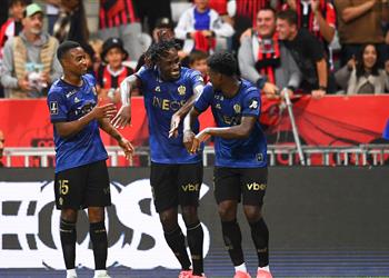 فيديو بدون محمد عبد المنعم نيس يهين سات إيتيان بـ8 أهداف في الدوري الفرنسي