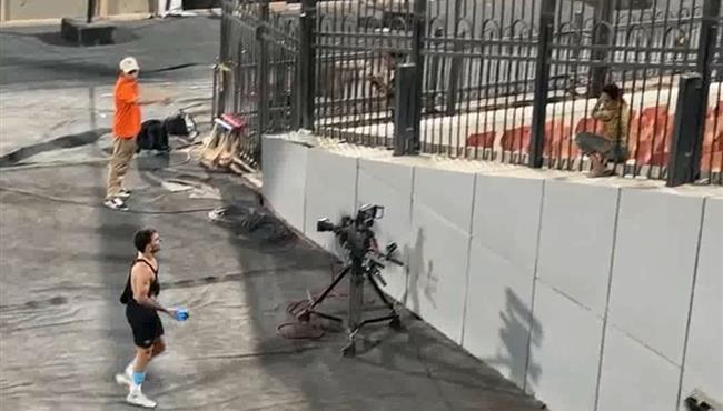 زيزو يهدي قميصه لطفل في المدرجات وفرحة الطفل بطريقة هيستيرية