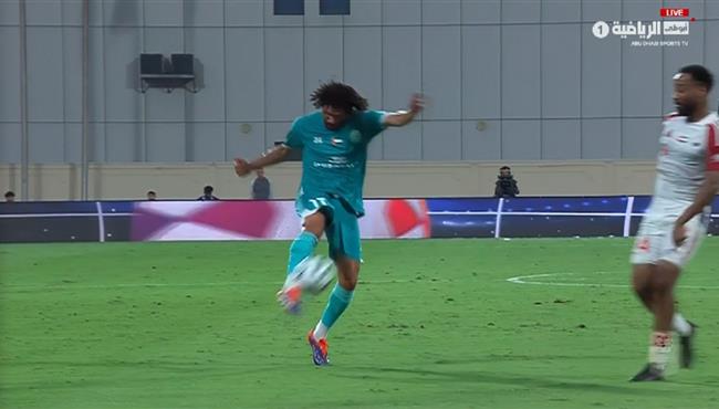 محمد النني كاد ان يسجل هدف رائع علي الطاير امام الشارقة بالدوري الاماراتي