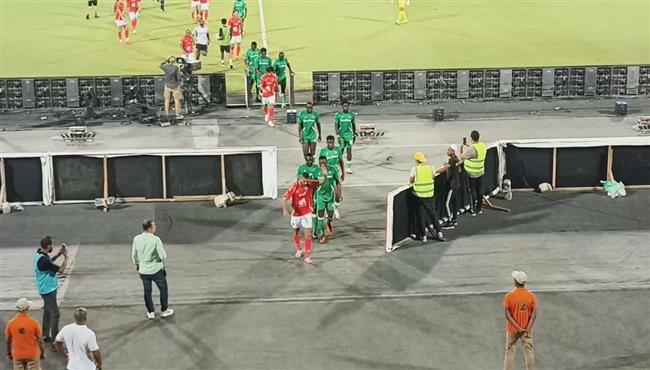 تحية كبيرة من جماهير الأهلي لرامي ربيعة عقب انتهاء الشوط الأول