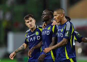 فيديو ساديو ماني ي سجل هدف النصر الأول أمام الحزم