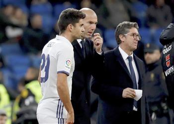 رسمي ا نجل زيدان يعلن اعتزاله في عمر الـ29 عام ا