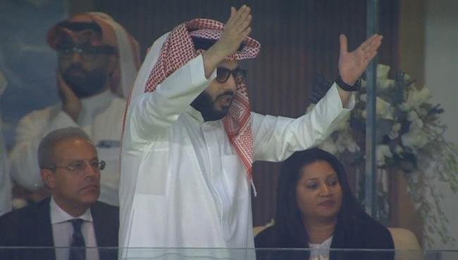 تركي آل شيخ يطالب بانذار لزيزو في مباراة الاهلي والزمالك بالسوبر الافريقي