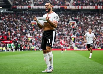 استراتيجية مدروسة تقارير توضح سبب تصريحات محمد صلاح المثيرة حول مستقبله مع ليفربول