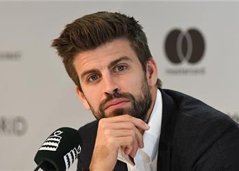 بيكيه يشيد بـ ثنائي برشلونة تحت قيادة هانز فليك