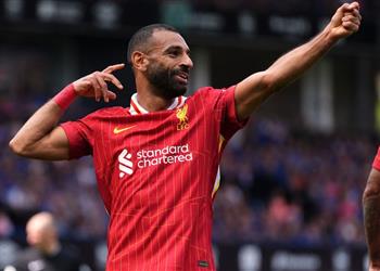 إعلامي إنجليزي ينتقد ليفربول بسبب محمد صلاح ما يحدث أمر جنوني