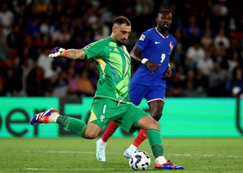 لم يكن مستعد ا دوناروما يوضح كلماته للحكم بعد استقباله هدف فرنسا المبكر