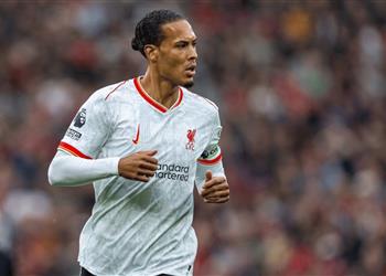ليفربول يحدد بديل فان دايك تحسب ا لرحيله إلى الدوري السعودي