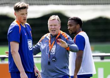 مشاجرة في تدريبات هولندا قبل مواجهة ألمانيا وكومان يتدخل
