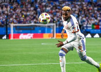 مستند بالصورة بطولات يكشف أين تتواجد بطاقة بوبيندزا على سيستيم الفيفا