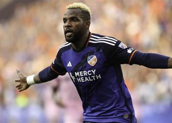 وكيل بوبيندزا يحسم الجدل بشأن وجهة اللاعب القادمة بعد إعلان الزمالك وصول بطاقته الدولية